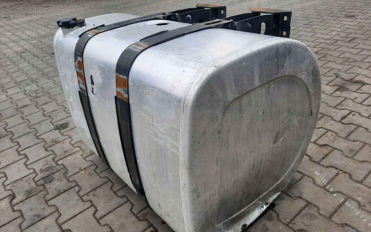 Renault ZBIORNIK PALIWA VOLVO FH4 FM4 FMX 100/70/70 21655306 - Réservoir de carburant pour Camion: photos 5 Renault ZBIORNIK PALIWA VOLVO FH4 FM4 FMX 100/70/70 21655306 - Réservoir de carburant pour Camion: photos 5