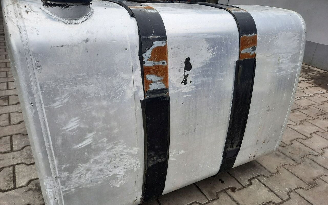 Renault ZBIORNIK PALIWA VOLVO FH4 FM4 FMX 100/70/70 21655306 - Réservoir de carburant pour Camion: photos 3 Renault ZBIORNIK PALIWA VOLVO FH4 FM4 FMX 100/70/70 21655306 - Réservoir de carburant pour Camion: photos 3