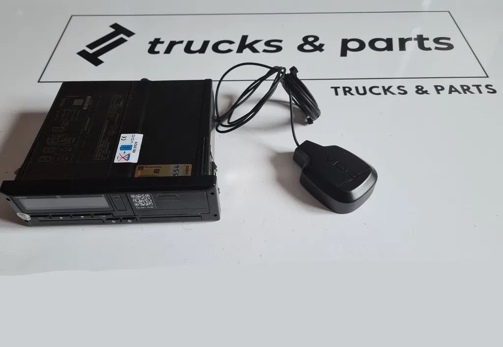VDO TACHOGRAF VDO 12V/24V R4.1 2024 ROK 2 GENERACJI - Chronotachygraphe pour Camion: photos 1 VDO TACHOGRAF VDO 12V/24V R4.1 2024 ROK 2 GENERACJI - Chronotachygraphe pour Camion: photos 1