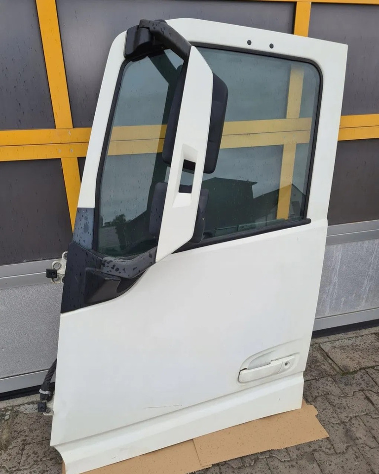 VOLVO FH 4 EURO 6 DRZWI KOMPLETNE LEWE KOD LAKIERU 1108-1 - Portière et pièces: photos 1 VOLVO FH 4 EURO 6 DRZWI KOMPLETNE LEWE KOD LAKIERU 1108-1 - Portière et pièces: photos 1