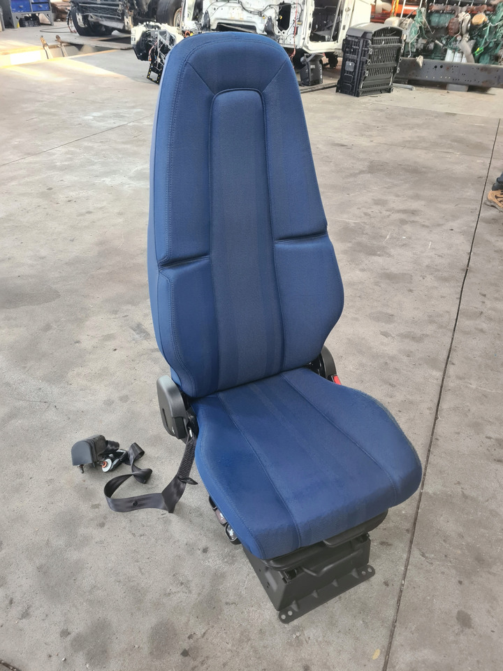 VOLVO FOTEL PASAŻERA PNEUMATYCZNY PRAWY VOLVO FH 5 FM 5 - Siège pour Camion: photos 1 VOLVO FOTEL PASAŻERA PNEUMATYCZNY PRAWY VOLVO FH 5 FM 5 - Siège pour Camion: photos 1