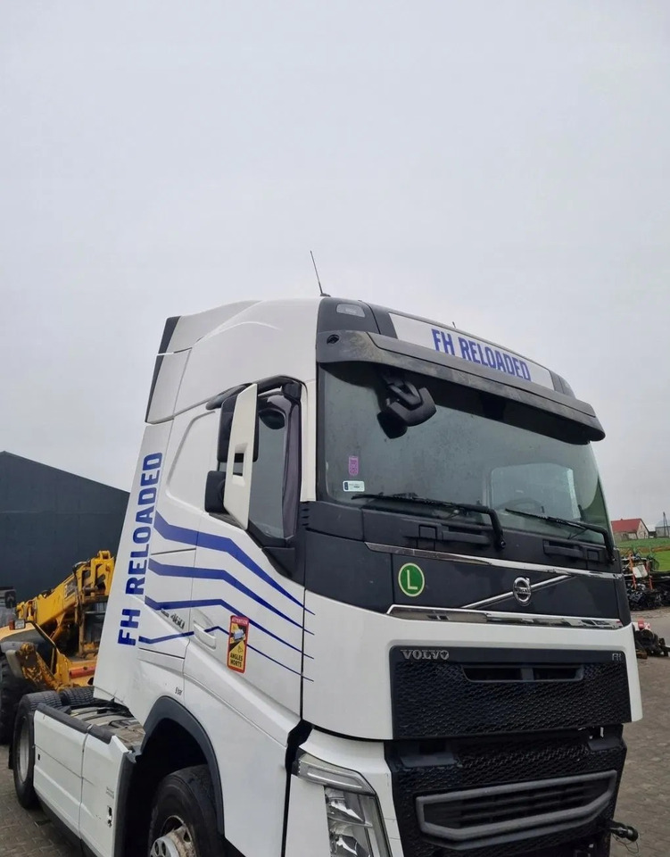 Cabine VOLVO KOMPLETNA VOLVO FH 4 EURO 6 GLOBETROTTER: photos 1
