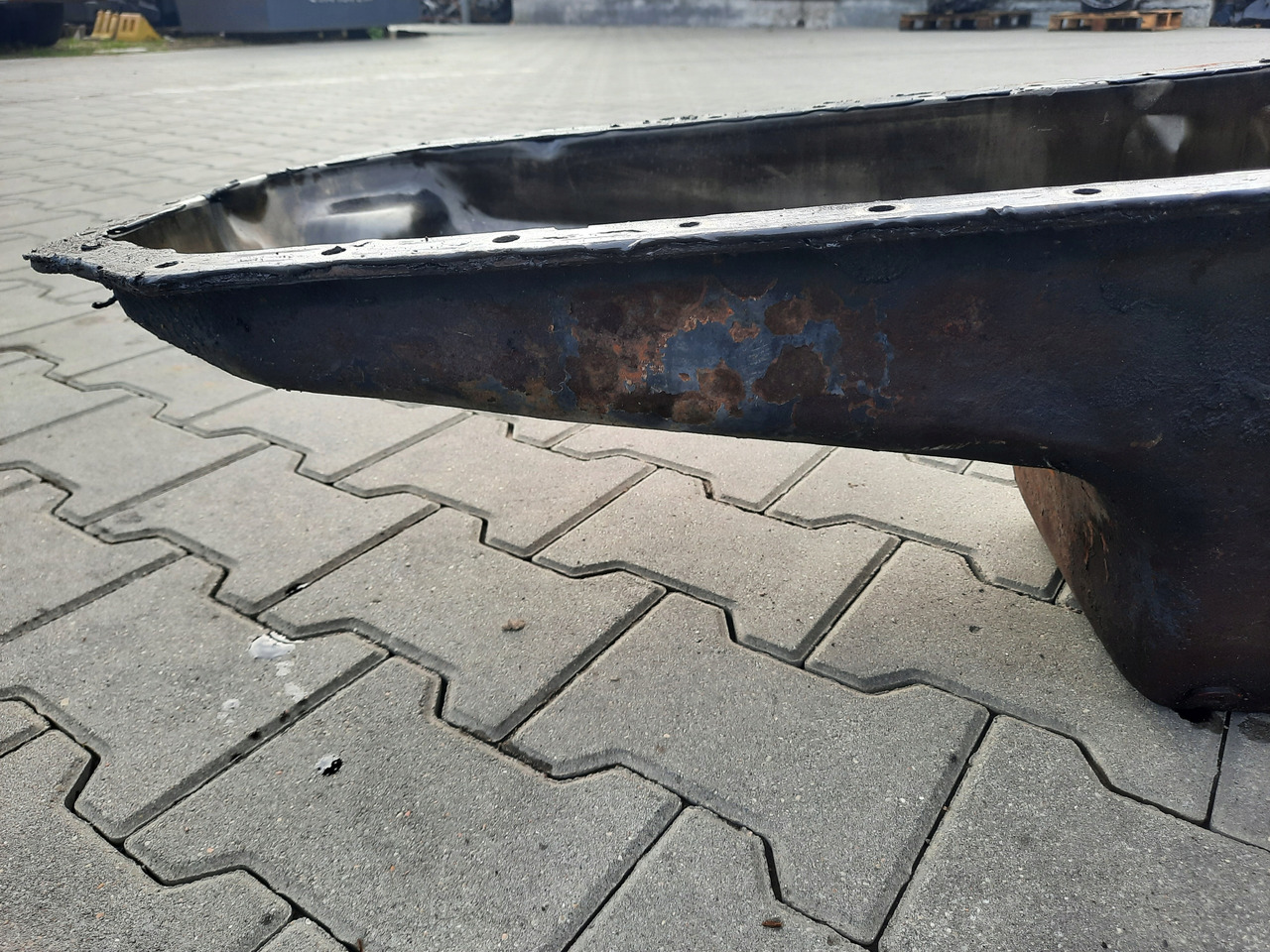 VOLVO MISA MISKA OLEJOWA SILNIKA RENAULT MIDLUM PREMIUM DXI 7 VOLVO FL FE - Carter d'huile pour Camion: photos 4 VOLVO MISA MISKA OLEJOWA SILNIKA RENAULT MIDLUM PREMIUM DXI 7 VOLVO FL FE - Carter d'huile pour Camion: photos 4