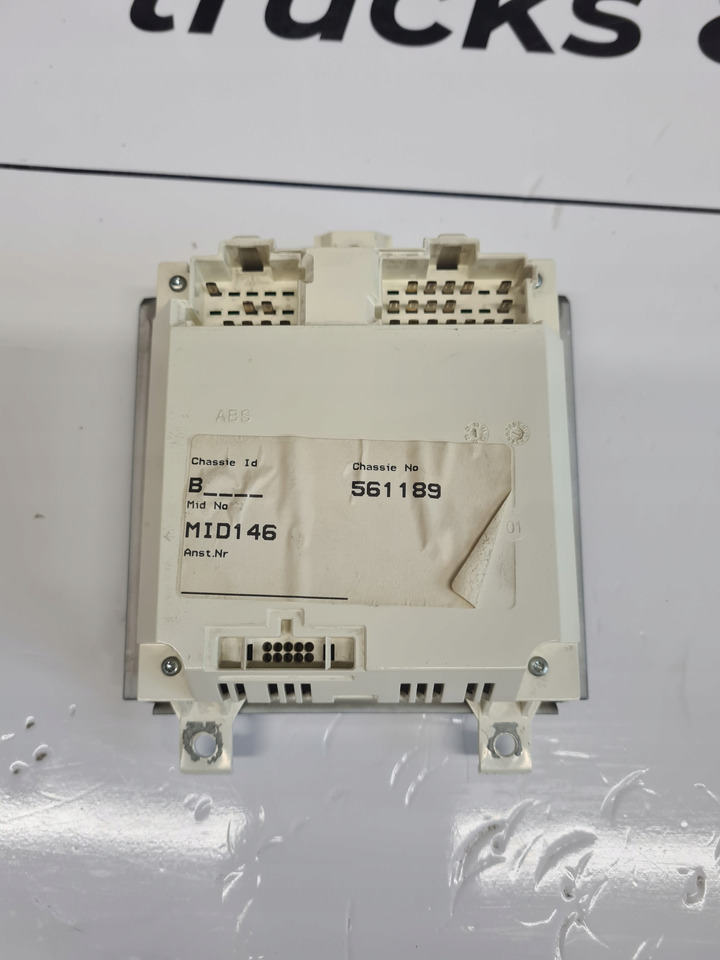 VOLVO PANEL NAWIEWU OGRZEWANIA KLIMATYZACJI VOLVO FH FM 9 13 LIFT - Chauffage/ Ventilation pour Camion: photos 3 VOLVO PANEL NAWIEWU OGRZEWANIA KLIMATYZACJI VOLVO FH FM 9 13 LIFT - Chauffage/ Ventilation pour Camion: photos 3