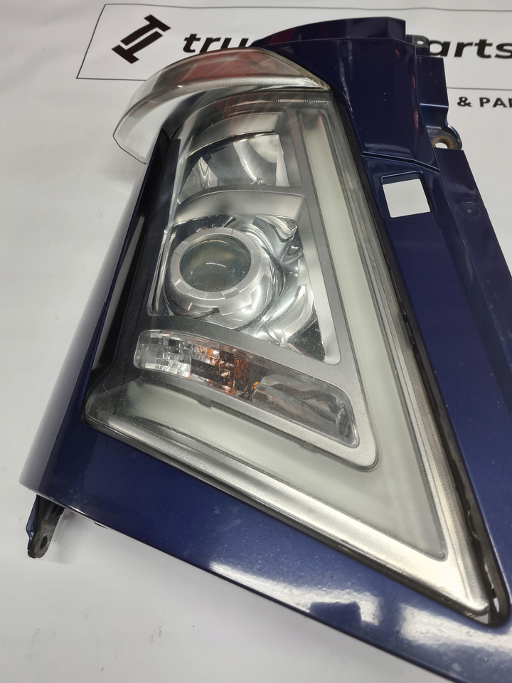 VOLVO REFLEKTOR LAMPA BIXENON OKULAR PRAWY KOMPLETNY VOLVO FH 4 22239244 - Feu avant pour Camion: photos 3 VOLVO REFLEKTOR LAMPA BIXENON OKULAR PRAWY KOMPLETNY VOLVO FH 4 22239244 - Feu avant pour Camion: photos 3