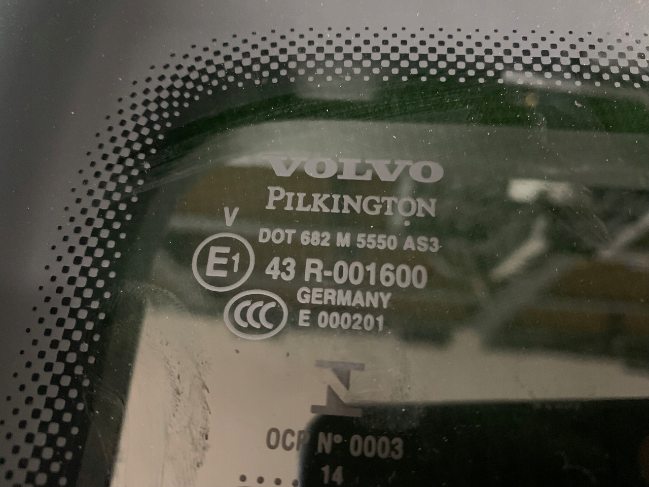 VOLVO SZYBERDACH KOMPLETNY VOLVO FH 4 - Cabine et intérieur pour Camion: photos 5 VOLVO SZYBERDACH KOMPLETNY VOLVO FH 4 - Cabine et intérieur pour Camion: photos 5