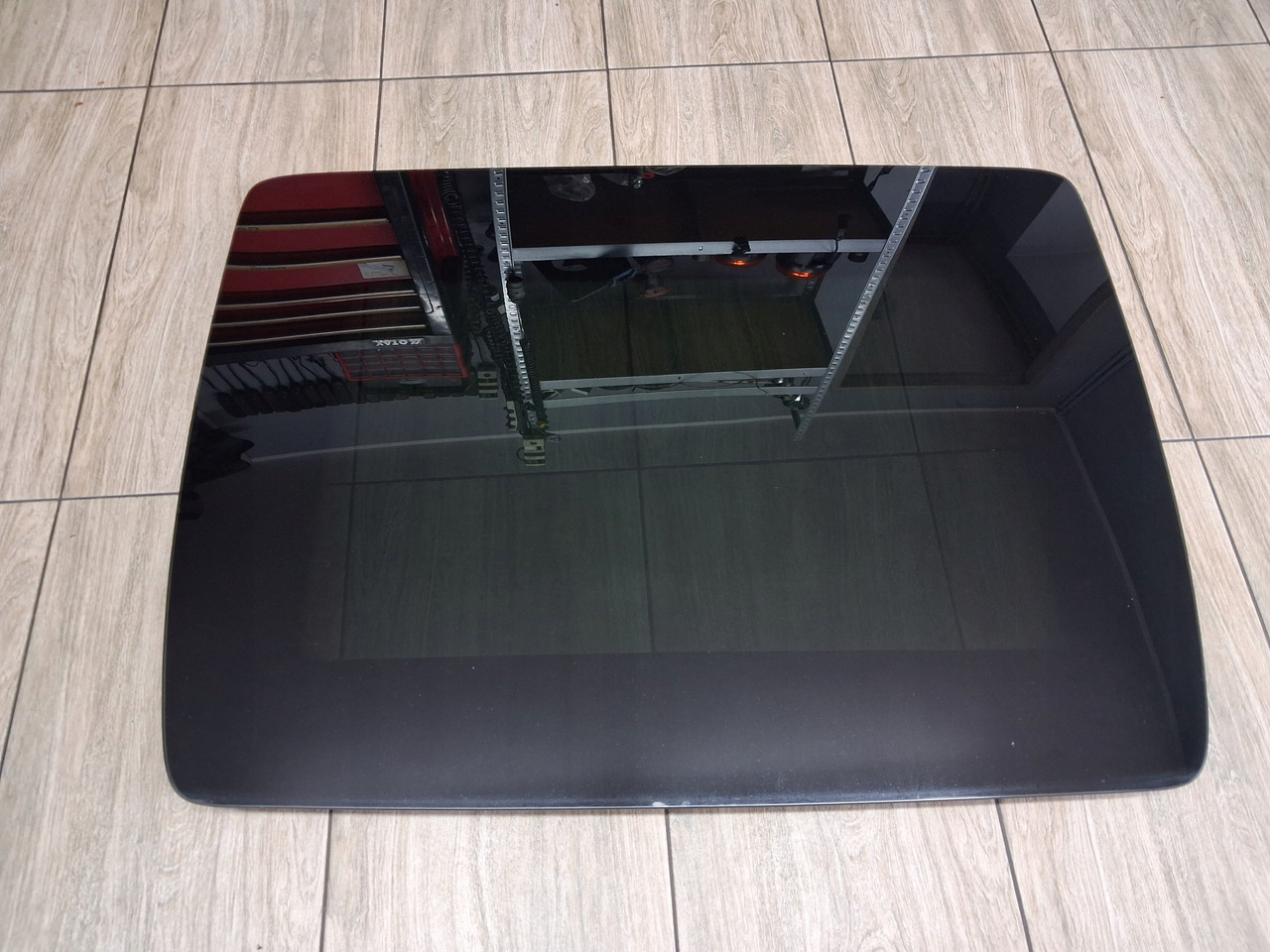 VOLVO SZYBERDACH SZKLANY SZKŁO SZYBERDACHU VOLVO FH 4 - Cabine et intérieur pour Camion: photos 1 VOLVO SZYBERDACH SZKLANY SZKŁO SZYBERDACHU VOLVO FH 4 - Cabine et intérieur pour Camion: photos 1