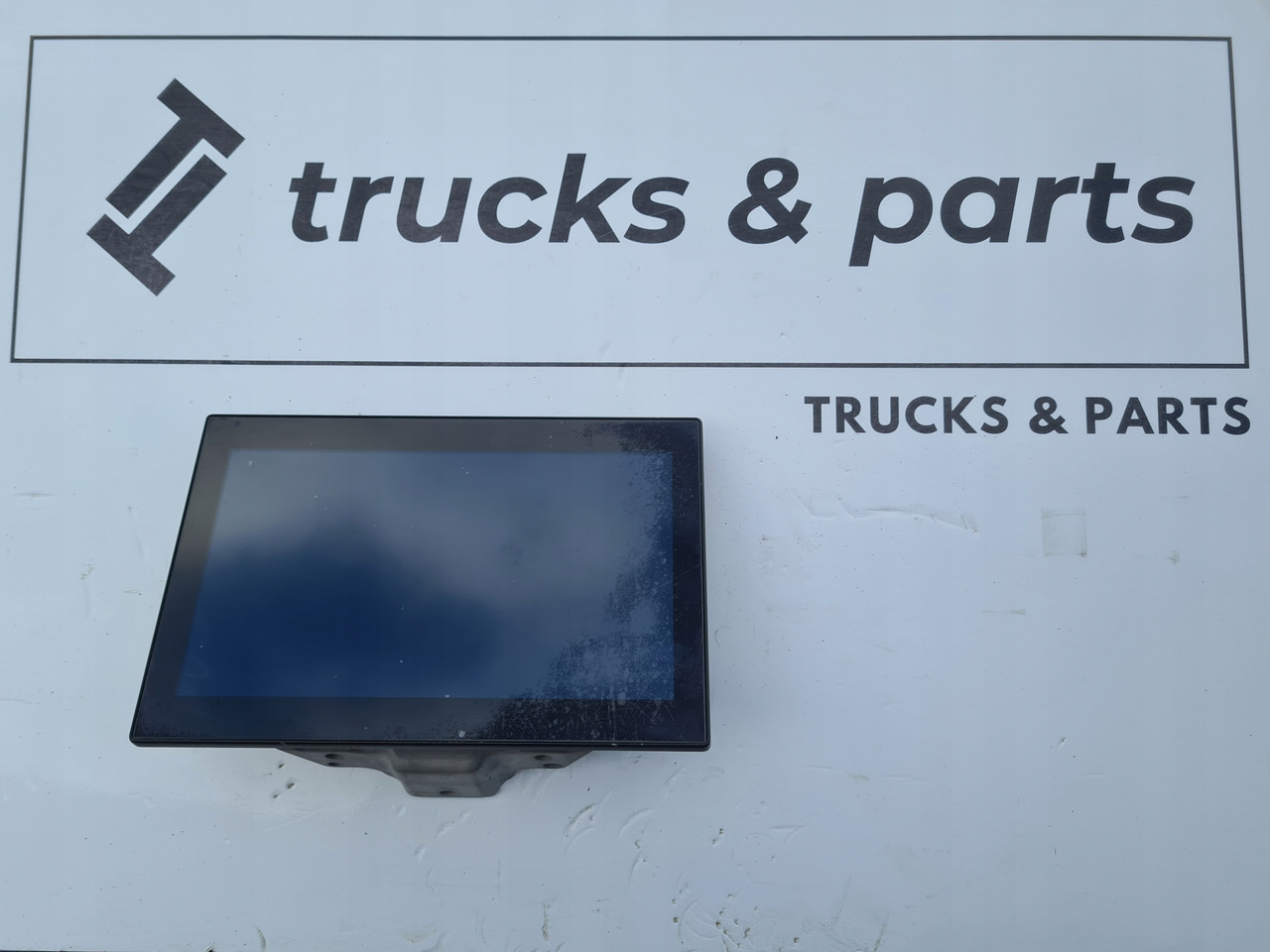 VOLVO WYŚWIETLACZ PANEL RADIA NAWIGACJI VOLVO FH 5 23602612 - Cabine et intérieur pour Camion: photos 1 VOLVO WYŚWIETLACZ PANEL RADIA NAWIGACJI VOLVO FH 5 23602612 - Cabine et intérieur pour Camion: photos 1