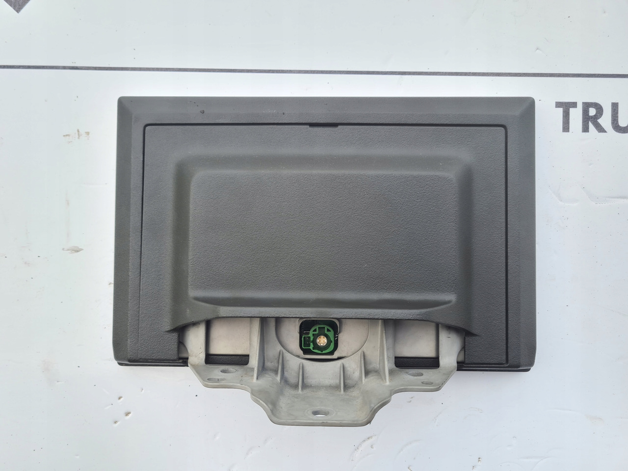 VOLVO WYŚWIETLACZ PANEL RADIA NAWIGACJI VOLVO FH 5 23602612 - Cabine et intérieur pour Camion: photos 5 VOLVO WYŚWIETLACZ PANEL RADIA NAWIGACJI VOLVO FH 5 23602612 - Cabine et intérieur pour Camion: photos 5