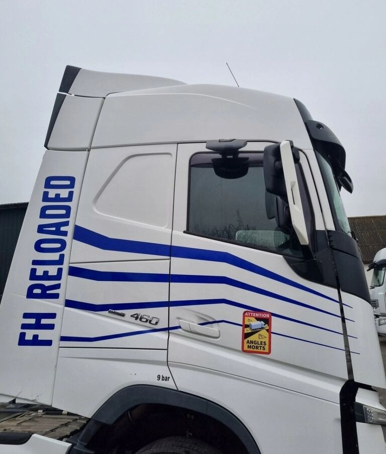 Volvo-ABG VOLVO FH 4 EURO 6 GLOBETROTTER 2018 ROK - Cabine pour Camion: photos 5 Volvo-ABG VOLVO FH 4 EURO 6 GLOBETROTTER 2018 ROK - Cabine pour Camion: photos 5