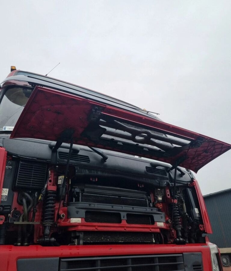 Volvo MASKA KOMPLETNA ATRAPA GRILL ORYGINAŁ FM 9 13 LIFT 82257549 Volvo ORYGINAŁ VOLVO FM 9 13 LIFT - Capot pour Camion: photos 3 Volvo MASKA KOMPLETNA ATRAPA GRILL ORYGINAŁ FM 9 13 LIFT 82257549 Volvo ORYGINAŁ VOLVO FM 9 13 LIFT - Capot pour Camion: photos 3
