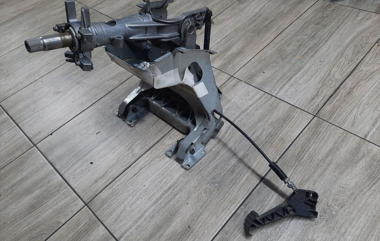 Volvo MECHANIZM REGULACJI KIEROWNICY VOLVO FH FM 20575169 - Suspension pour Camion: photos 1 Volvo MECHANIZM REGULACJI KIEROWNICY VOLVO FH FM 20575169 - Suspension pour Camion: photos 1