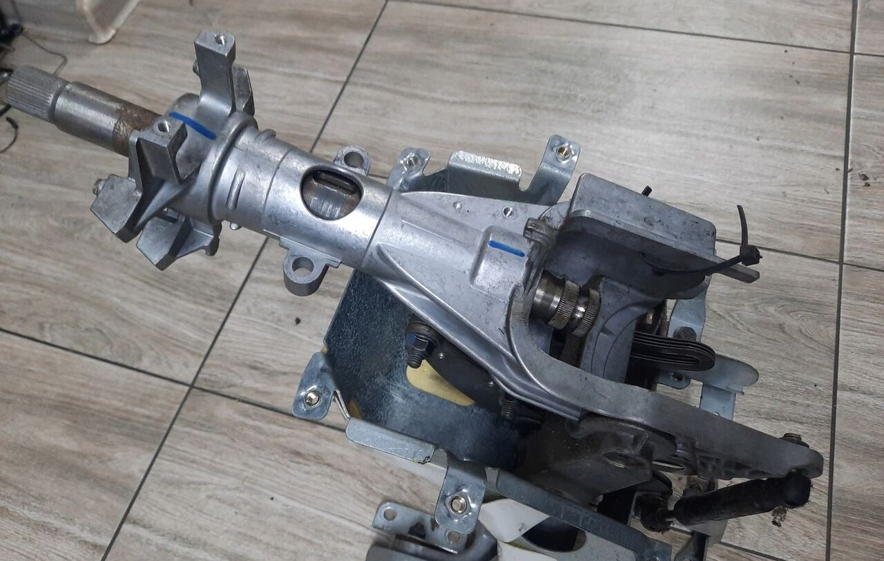 Volvo MECHANIZM REGULACJI KIEROWNICY VOLVO FH FM 20575169 - Suspension pour Camion: photos 3 Volvo MECHANIZM REGULACJI KIEROWNICY VOLVO FH FM 20575169 - Suspension pour Camion: photos 3