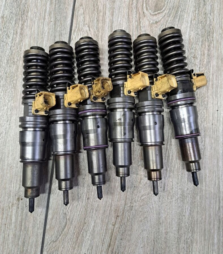 Volvo POMPOWTRYSKIWACZE WTRYSKI RENAULT MAGNUM DXI VOLVO FH FM 13 20584345 - Injecteur pour Camion: photos 1 Volvo POMPOWTRYSKIWACZE WTRYSKI RENAULT MAGNUM DXI VOLVO FH FM 13 20584345 - Injecteur pour Camion: photos 1