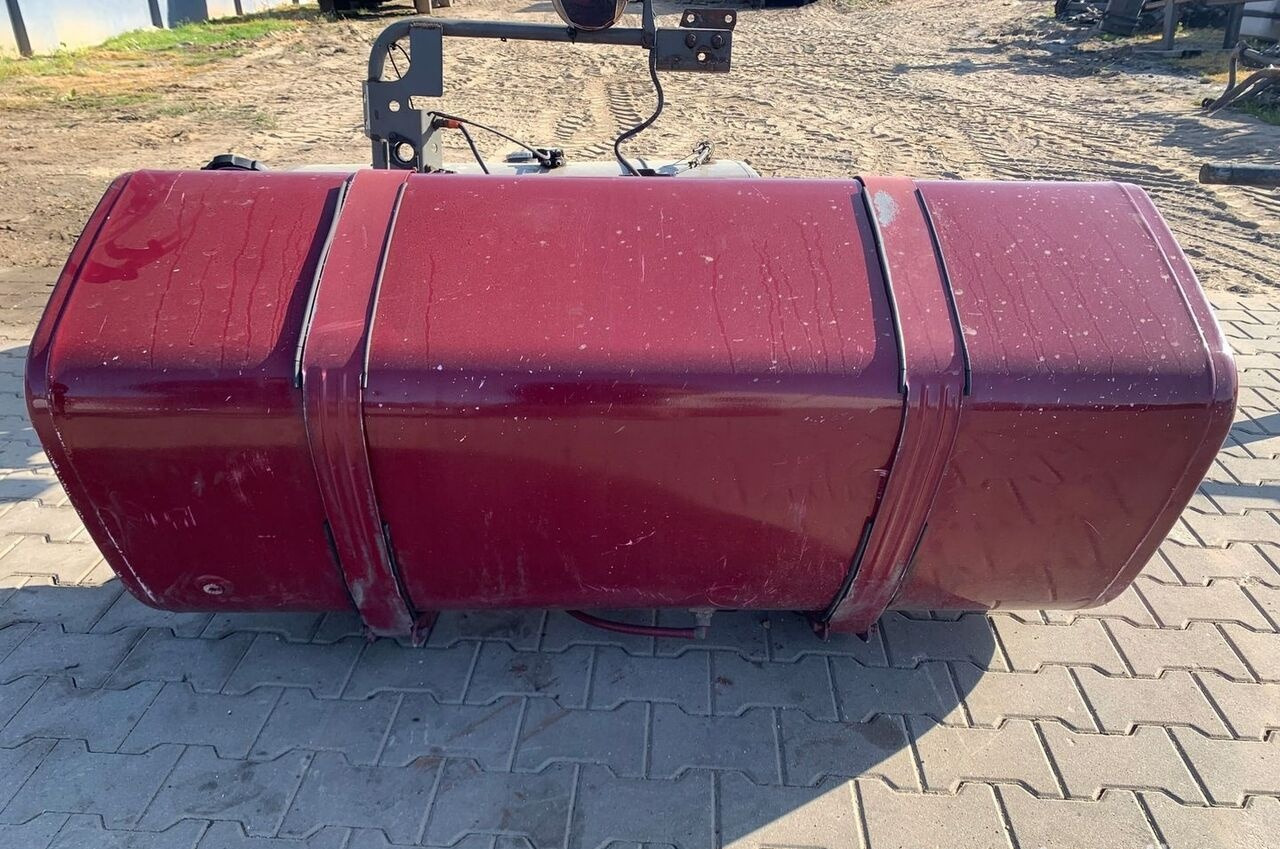 Volvo ZBIORNIK PALIWA VOLVO FH 4 FM 4 LOW DECK 150x69x56 1 - Réservoir de carburant pour Camion: photos 1 Volvo ZBIORNIK PALIWA VOLVO FH 4 FM 4 LOW DECK 150x69x56 1 - Réservoir de carburant pour Camion: photos 1