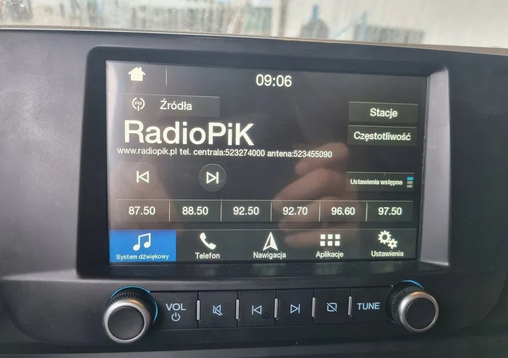 WYŚWIETLACZ PANEL RADIA NAWIGACJI FORD F-MAX CARGO H625 JC46 18K931 FA - Cabine et intérieur: photos 1 WYŚWIETLACZ PANEL RADIA NAWIGACJI FORD F-MAX CARGO H625 JC46 18K931 FA - Cabine et intérieur: photos 1