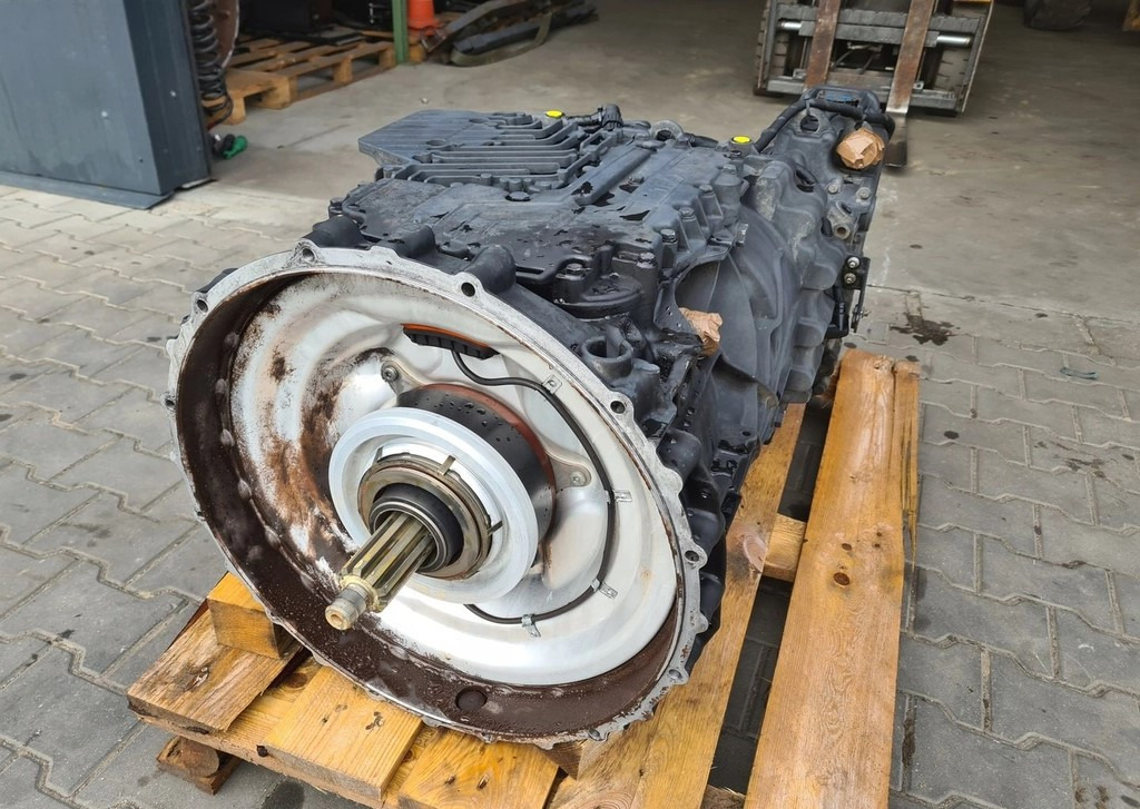 ZF TRAXON 12TX2621 Z RETARDEREM TD JC46 7K481BAB 2022 ROK - Boîte de vitesse: photos 2 ZF TRAXON 12TX2621 Z RETARDEREM TD JC46 7K481BAB 2022 ROK - Boîte de vitesse: photos 2