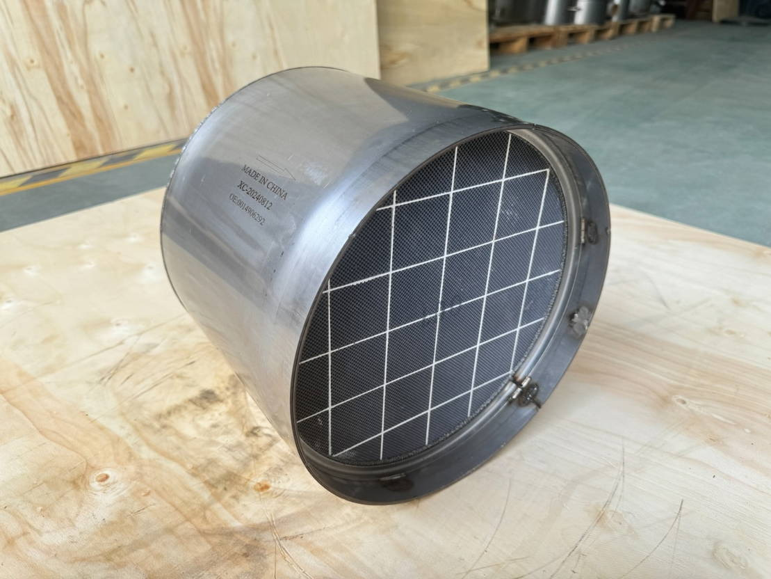 Mercedes-Benz Roetfilter, Partikelfilter, DPF, Actros, Atego, Antos, Arocs 00149 - Système d'échappement pour Camion: photos 1 Mercedes-Benz Roetfilter, Partikelfilter, DPF, Actros, Atego, Antos, Arocs 00149 - Système d'échappement pour Camion: photos 1