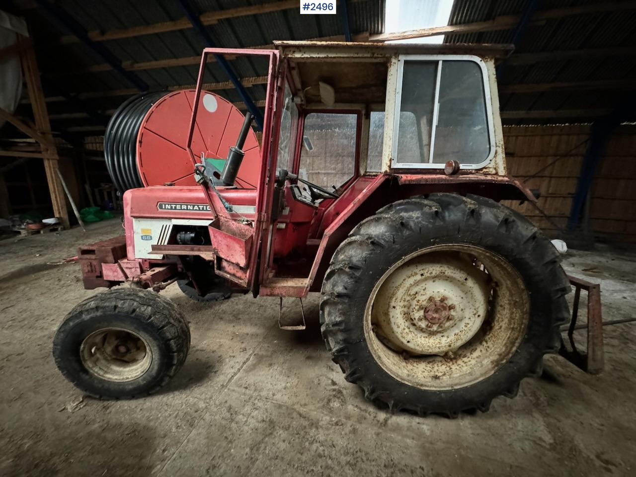1972 International 574 w/front loader - Tracteur agricole: photos 1 1972 International 574 w/front loader - Tracteur agricole: photos 1