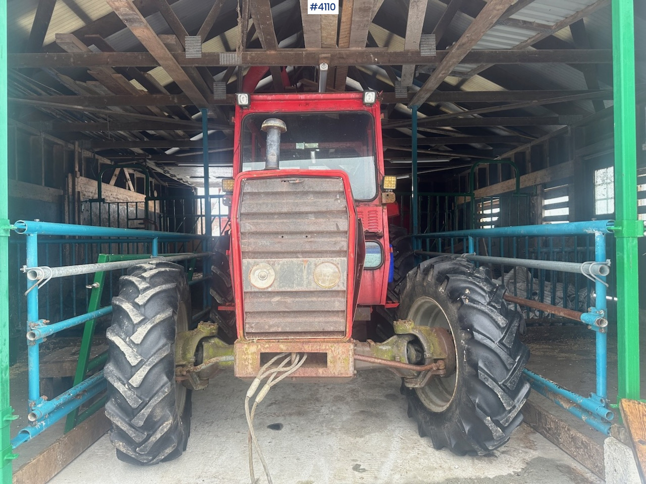 1982 Massey-Ferguson 265 traktor w/ chains, a new radiator is included - Tracteur agricole: photos 4 1982 Massey-Ferguson 265 traktor w/ chains, a new radiator is included - Tracteur agricole: photos 4