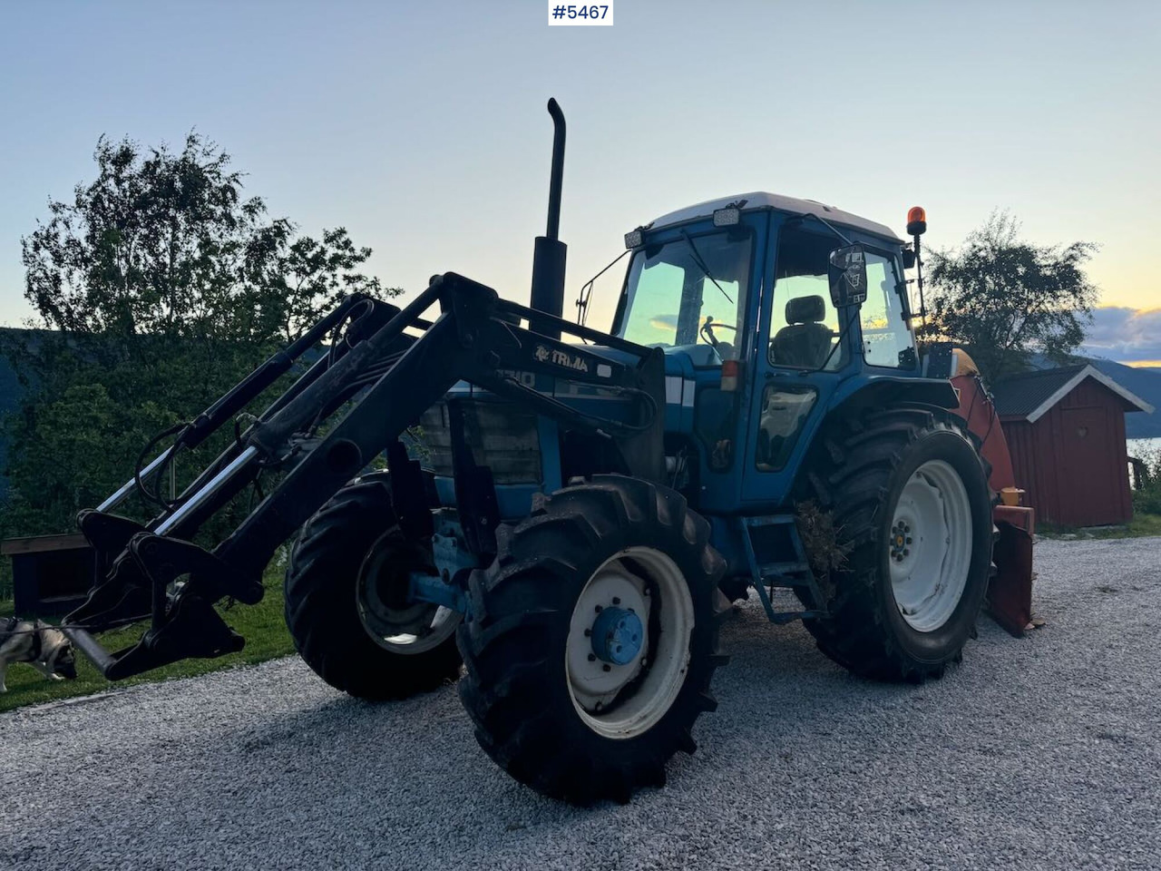 Tracteur agricole 1983 Ford 7710 4x4 w/ frontloader: photos 11