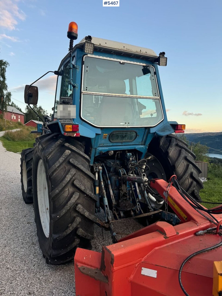 Tracteur agricole 1983 Ford 7710 4x4 w/ frontloader: photos 5