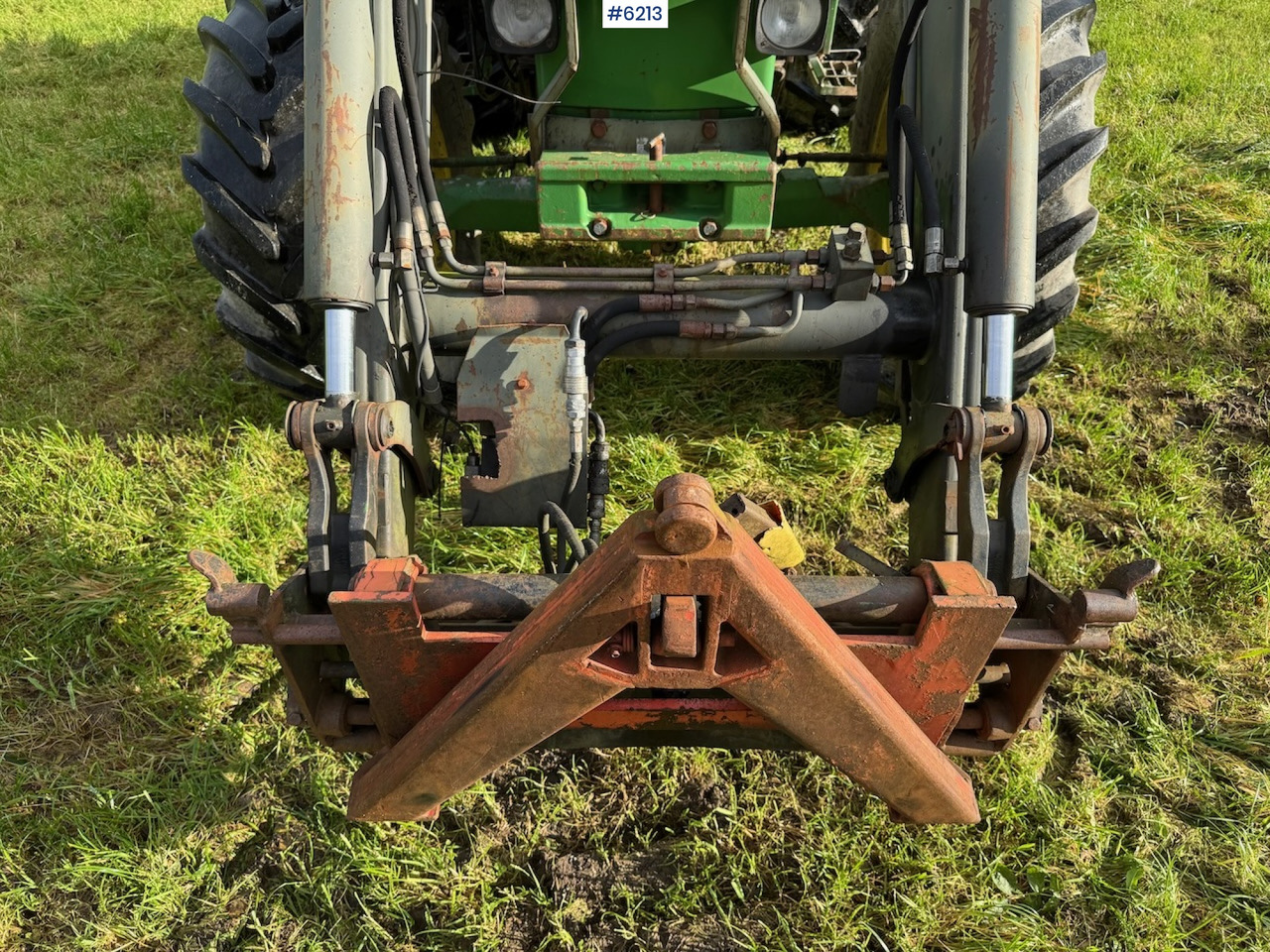 1990 John Deere 2850 Power Synchron w/ front loader. - Tracteur agricole: photos 4 1990 John Deere 2850 Power Synchron w/ front loader. - Tracteur agricole: photos 4