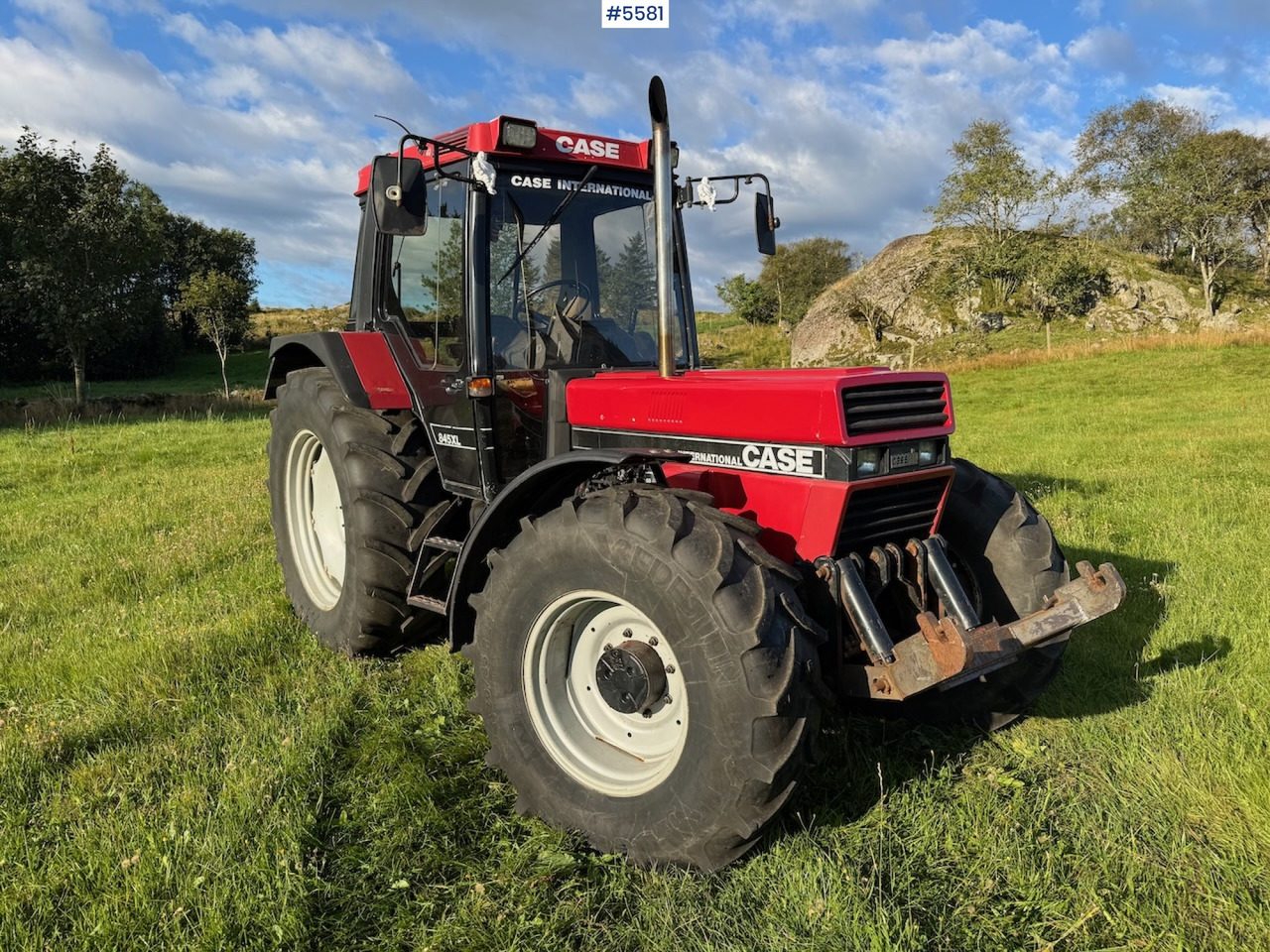 1992 Case IH 845 XL w/ front hydraulics - Tracteur agricole: photos 1 1992 Case IH 845 XL w/ front hydraulics - Tracteur agricole: photos 1