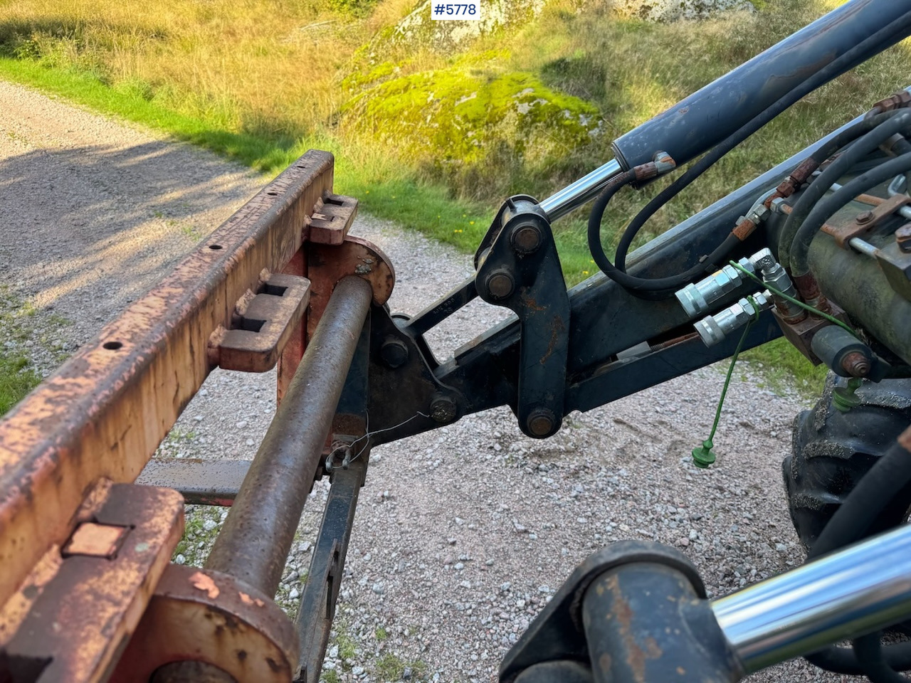 Tracteur agricole 1995 Massey Ferguson 399 w/ front loader.: photos 15 Tracteur agricole 1995 Massey Ferguson 399 w/ front loader.: photos 15