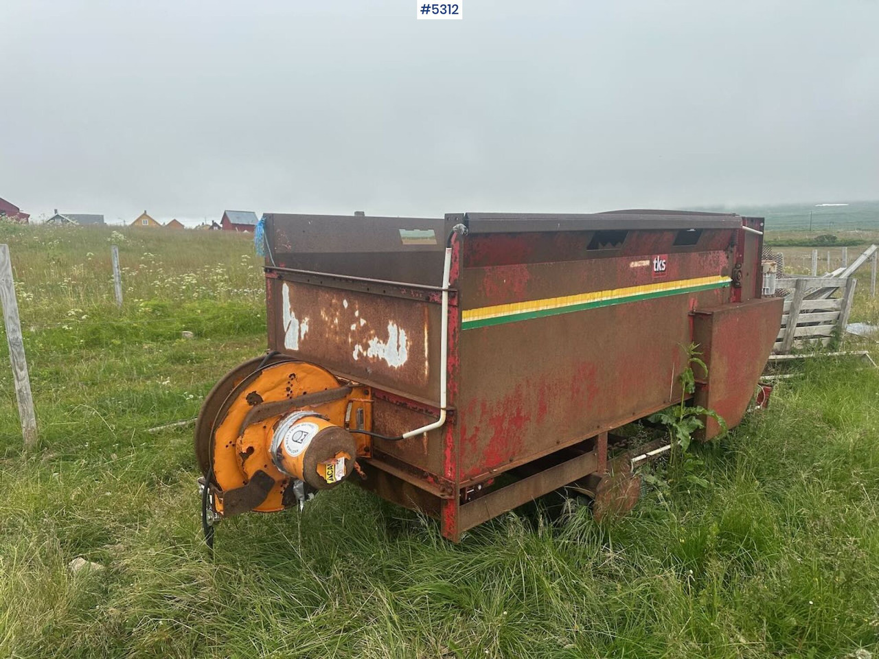 1998 TKS R-150 Silage spreader - Matériel de fenaison: photos 3 1998 TKS R-150 Silage spreader - Matériel de fenaison: photos 3