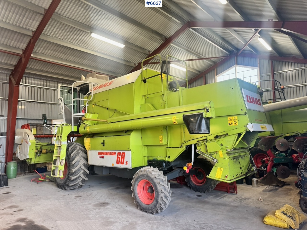 1999 Claas Dominator 68 S combine harvester with twin wheels. Well-maintained / Recently upgraded! - Moissonneuse-batteuse: photos 4 1999 Claas Dominator 68 S combine harvester with twin wheels. Well-maintained / Recently upgraded! - Moissonneuse-batteuse: photos 4