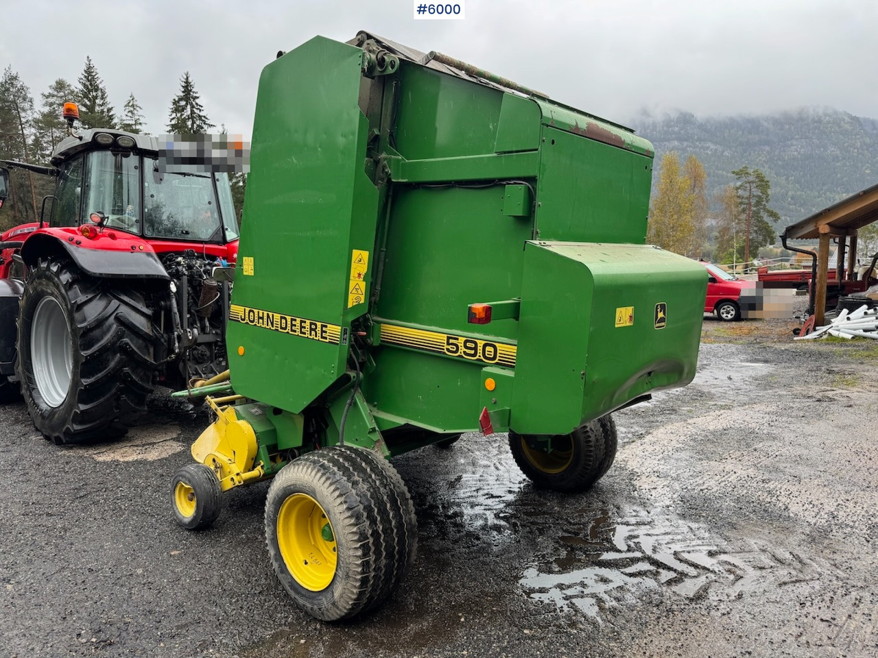 2000 John Deere 590 Round Baler. - Matériel de fenaison: photos 3 2000 John Deere 590 Round Baler. - Matériel de fenaison: photos 3