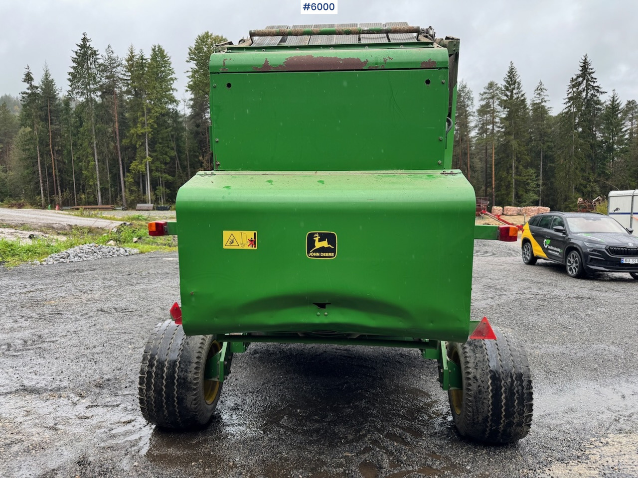 2000 John Deere 590 Round Baler. - Matériel de fenaison: photos 4 2000 John Deere 590 Round Baler. - Matériel de fenaison: photos 4
