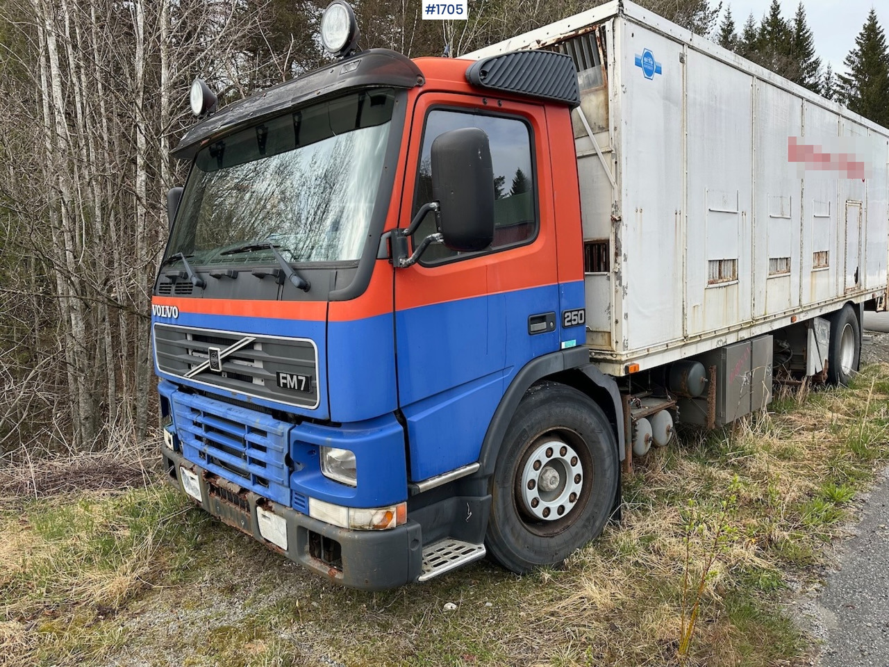 2000 Volvo 250 4x2 reparasjonsobjekt - Camion fourgon: photos 3 2000 Volvo 250 4x2 reparasjonsobjekt - Camion fourgon: photos 3