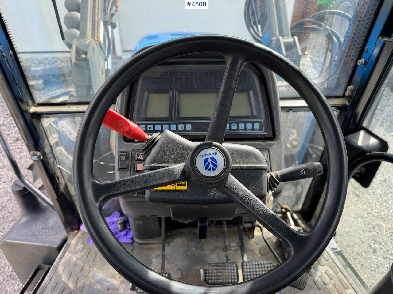 Tracteur agricole 2005 New Holland TM190 w/front loader: photos 15