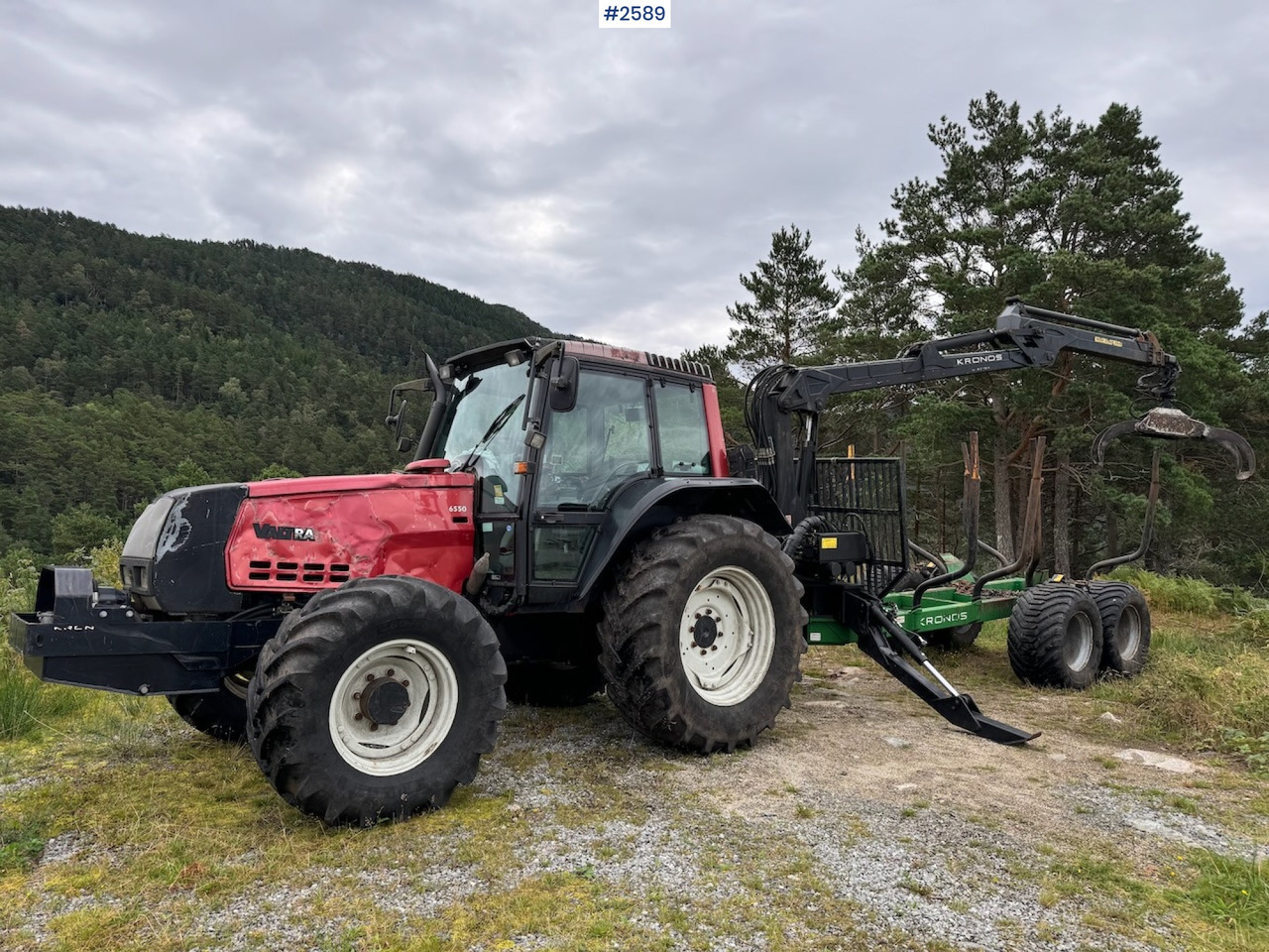 2005 Valtra 6550 Turbo with Kronos 120H 4WD B - Tracteur agricole: photos 1 2005 Valtra 6550 Turbo with Kronos 120H 4WD B - Tracteur agricole: photos 1
