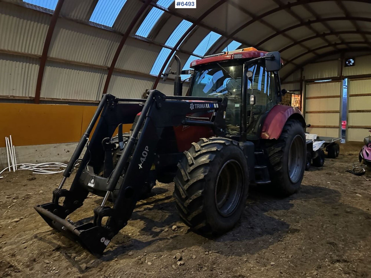 2007 CASE IH MXU 135 Pro 4x4 tractor w/ front loader. - Tracteur agricole: photos 2 2007 CASE IH MXU 135 Pro 4x4 tractor w/ front loader. - Tracteur agricole: photos 2