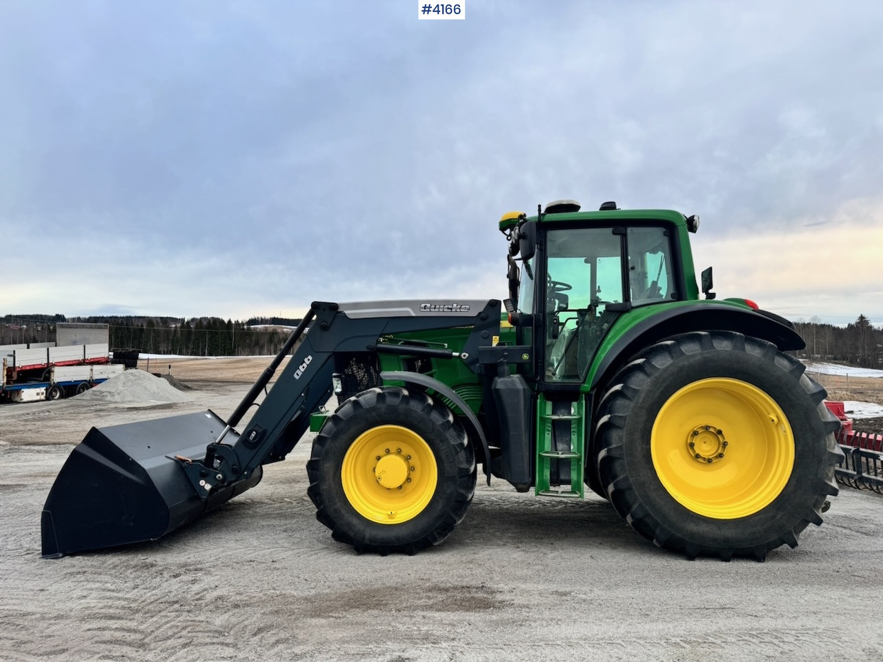 2010 John Deere 7430 w/ Front loader and GPS. 3760 hours! - Tracteur agricole: photos 2 2010 John Deere 7430 w/ Front loader and GPS. 3760 hours! - Tracteur agricole: photos 2