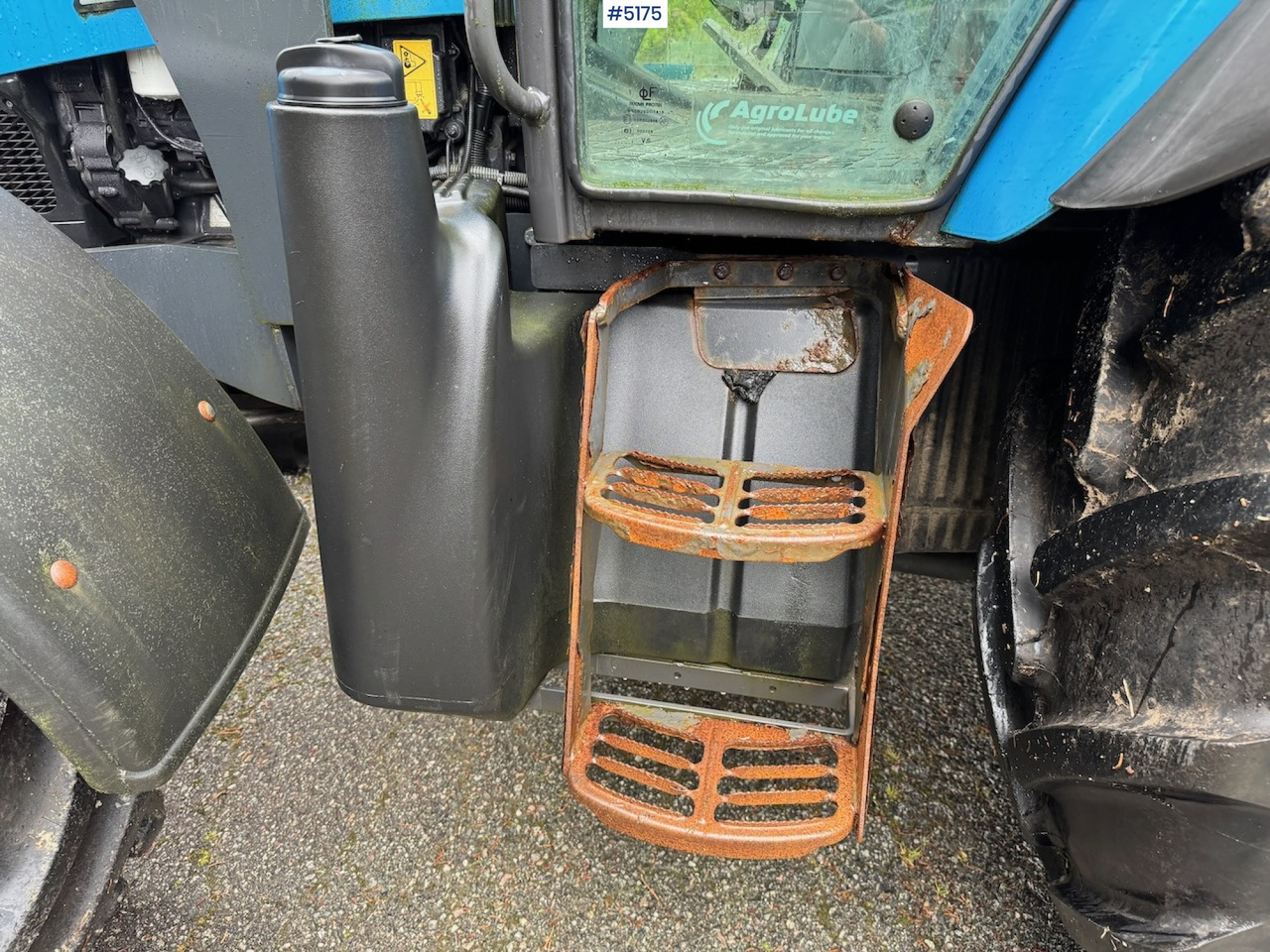 2013 Landini Powermondial 120 w/front loader and some equipment. Low hours! - Tracteur agricole: photos 5 2013 Landini Powermondial 120 w/front loader and some equipment. Low hours! - Tracteur agricole: photos 5