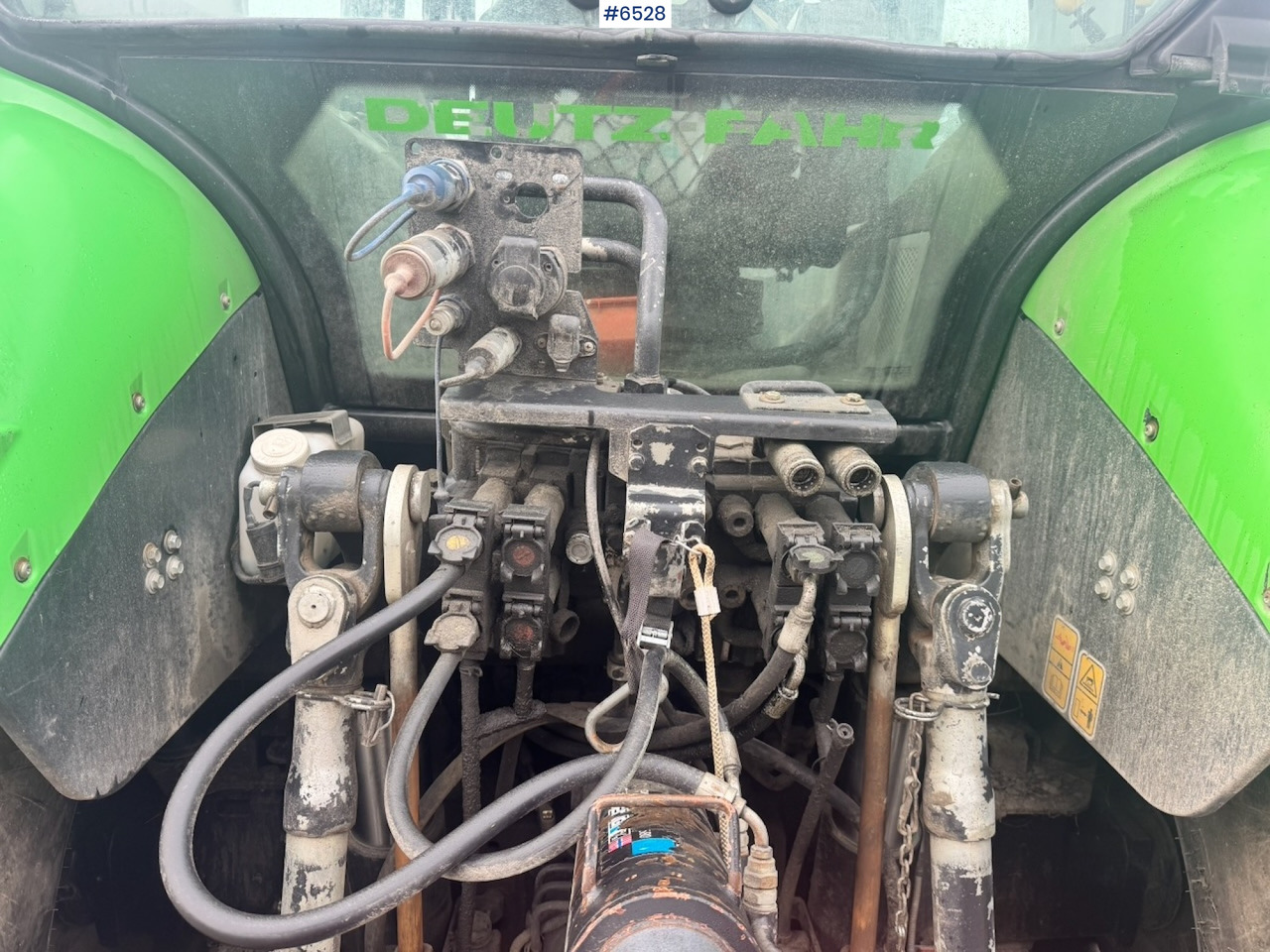 Tracteur agricole 2015 Deutz-fahr 6180 Agrotron w/ Front loader and Front hydraulics. 4010 hours!: photos 20