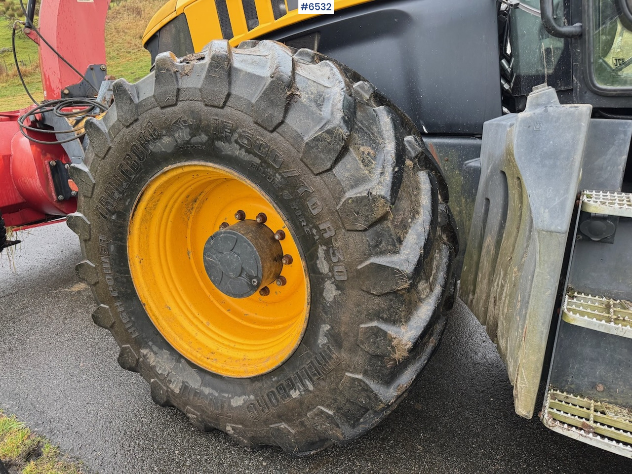 Tracteur agricole 2015 JCB Fastrack 4220 w/ front hydraulics, front PTO and plow plate. Low hours!: photos 6