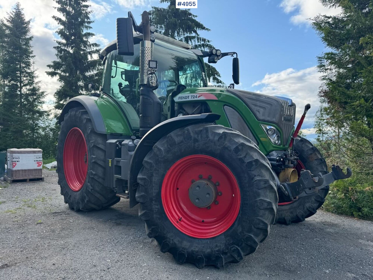 2017 Fendt 724 Vario - Tracteur agricole: photos 1 2017 Fendt 724 Vario - Tracteur agricole: photos 1