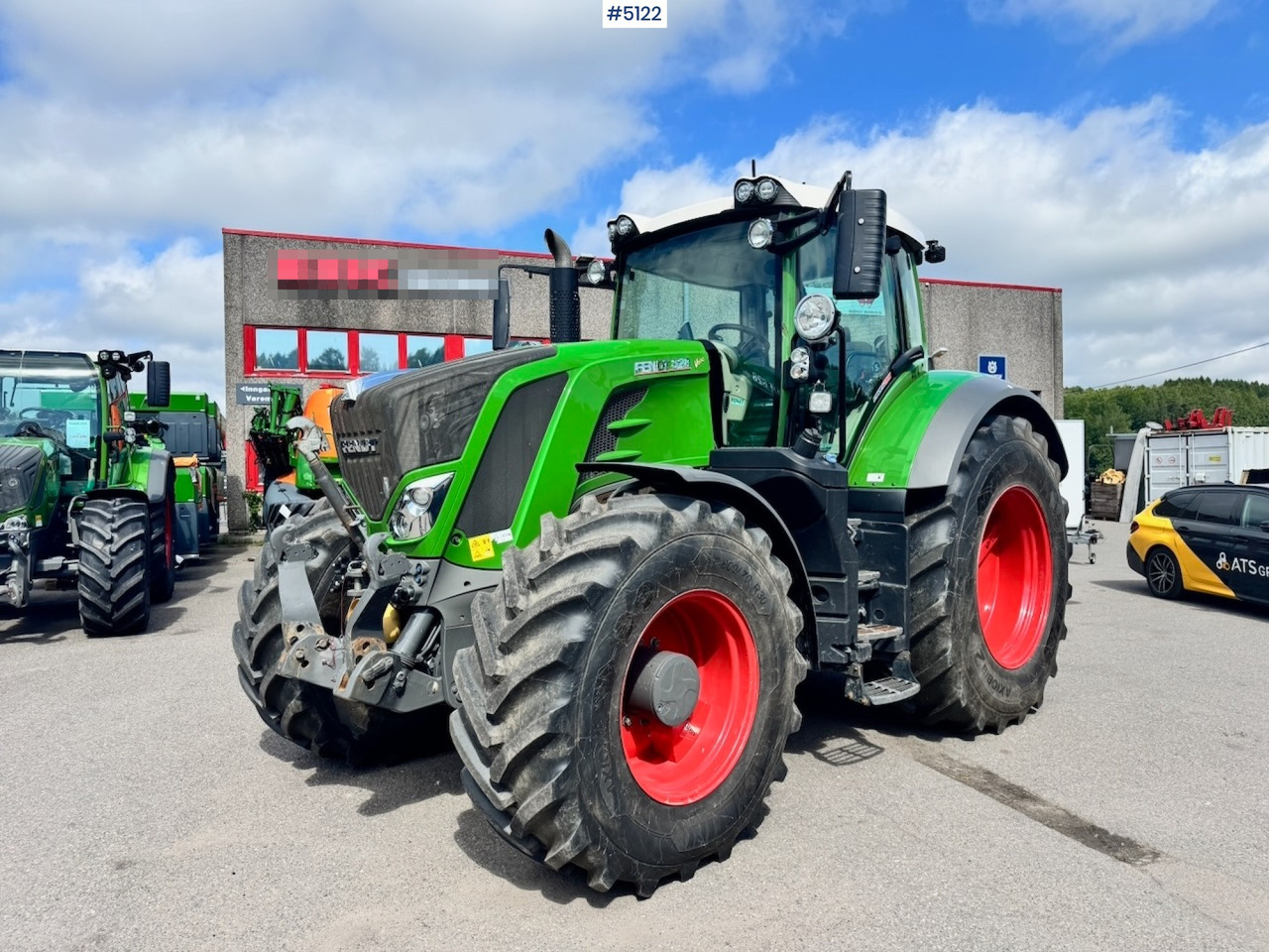 2019 Fendt 828 Vario w/ Front hydraulics and Front PTO. - Tracteur agricole: photos 1 2019 Fendt 828 Vario w/ Front hydraulics and Front PTO. - Tracteur agricole: photos 1