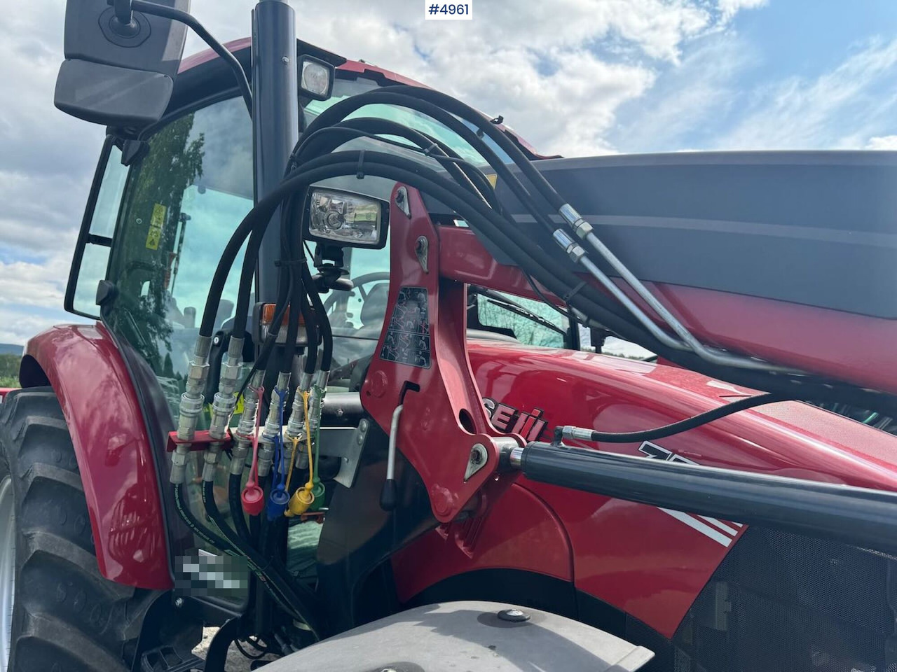 2021 Case IH Famall 75C w/ front loader. 150 Hours! - Tracteur agricole: photos 3 2021 Case IH Famall 75C w/ front loader. 150 Hours! - Tracteur agricole: photos 3