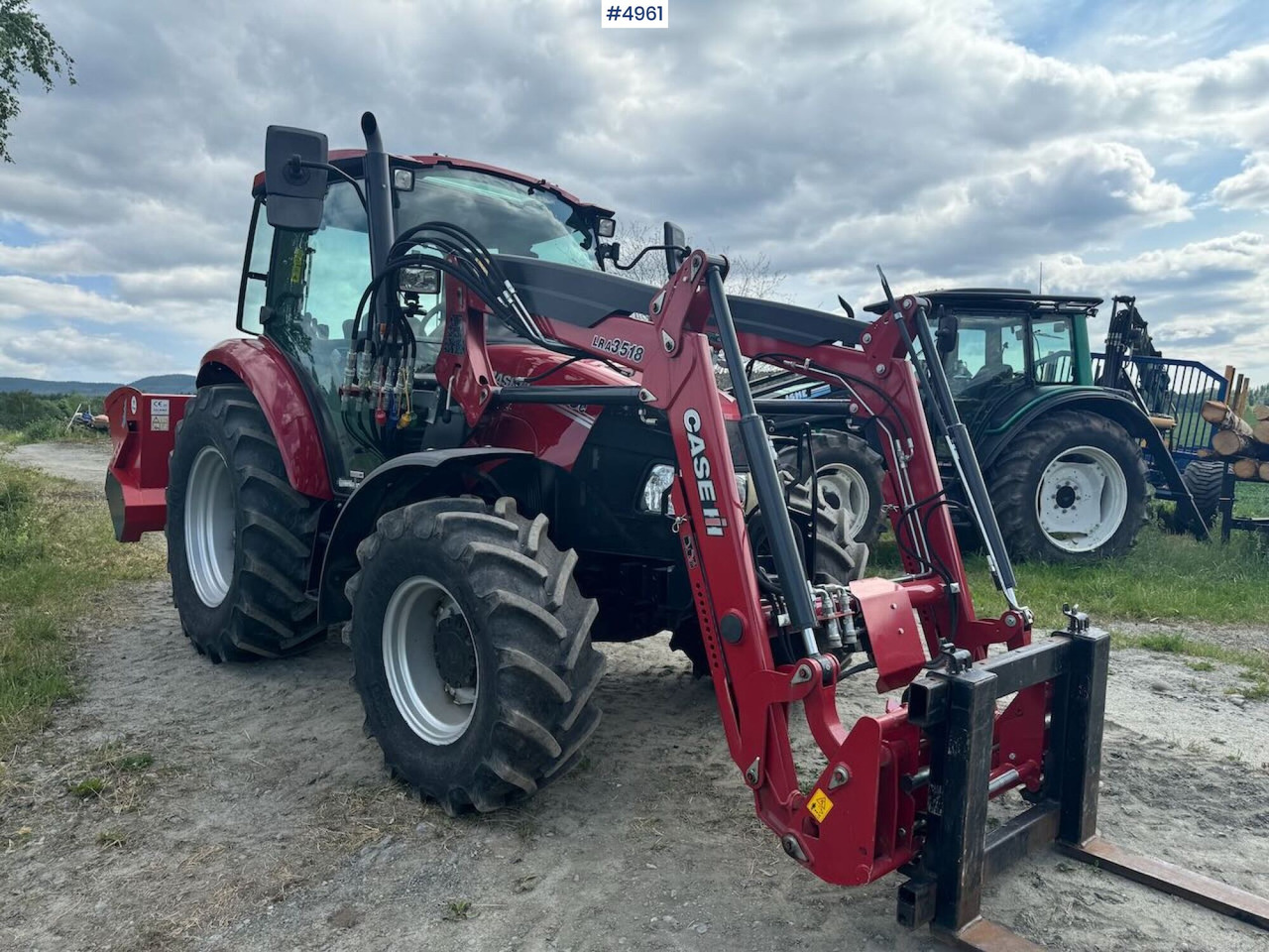 2021 Case IH Famall 75C w/ front loader. 150 Hours! - Tracteur agricole: photos 1 2021 Case IH Famall 75C w/ front loader. 150 Hours! - Tracteur agricole: photos 1