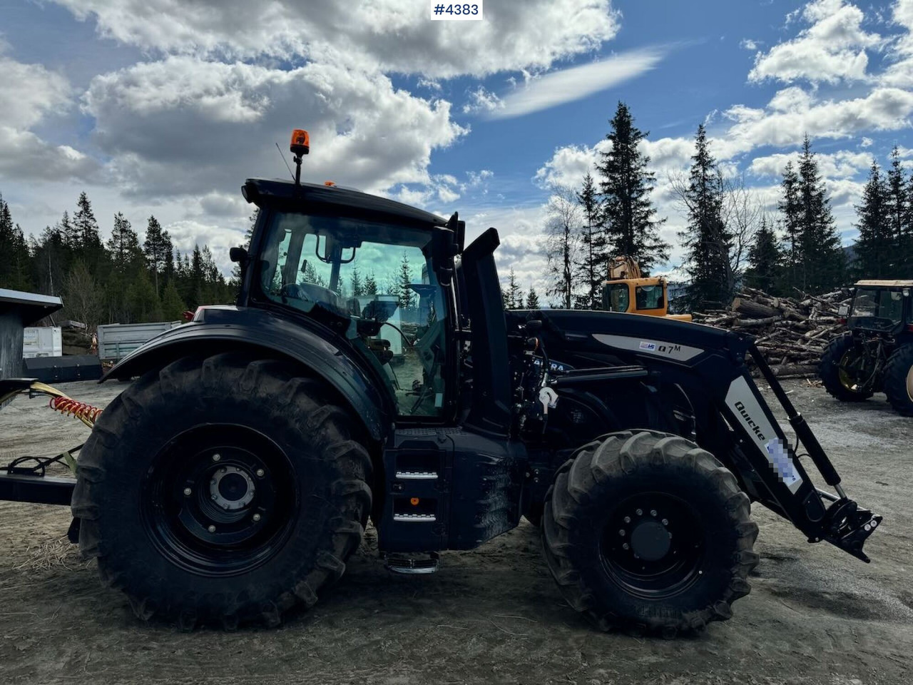 2021 Valtra T234 Versu w/ Quicke Q7 Front Loader - Tracteur agricole: photos 5 2021 Valtra T234 Versu w/ Quicke Q7 Front Loader - Tracteur agricole: photos 5