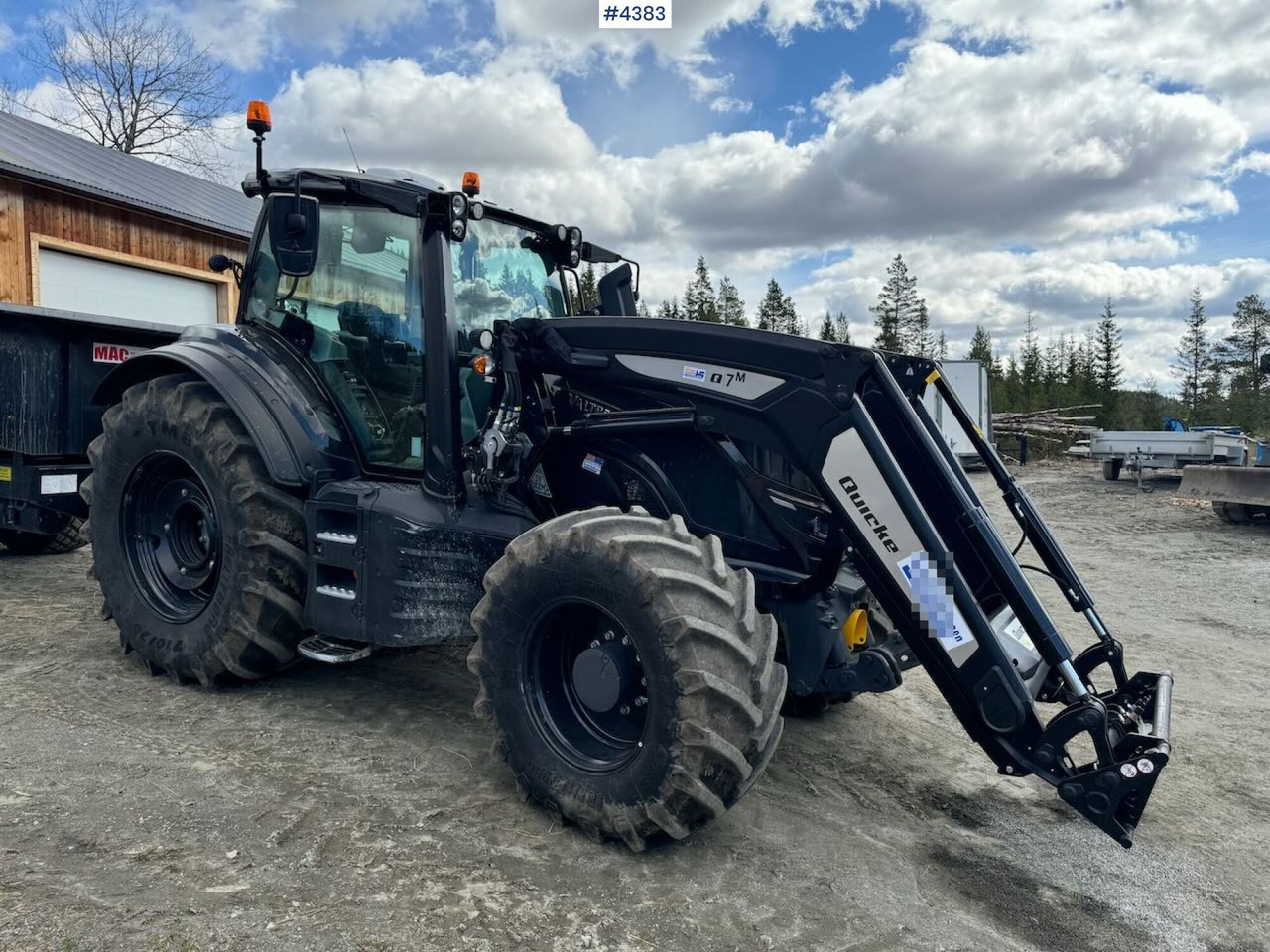 2021 Valtra T234 Versu w/ Quicke Q7 Front Loader - Tracteur agricole: photos 1 2021 Valtra T234 Versu w/ Quicke Q7 Front Loader - Tracteur agricole: photos 1