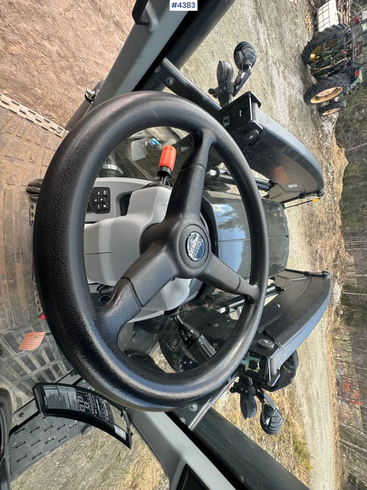 Crédit-bail de  2021 Valtra T234 Versu w/ Quicke Q7 Front Loader 2021 Valtra T234 Versu w/ Quicke Q7 Front Loader: photos 20