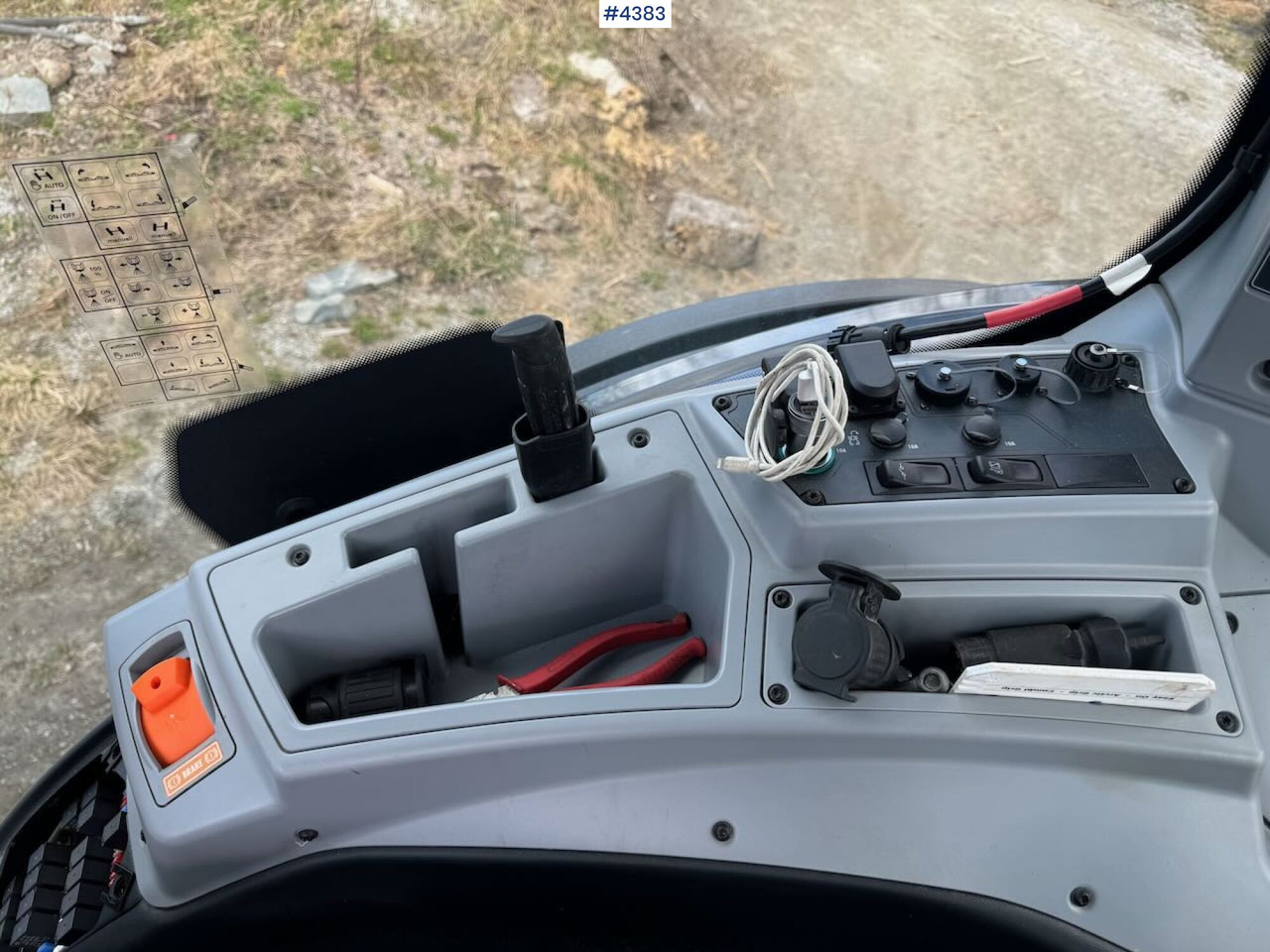 Crédit-bail de  2021 Valtra T234 Versu w/ Quicke Q7 Front Loader 2021 Valtra T234 Versu w/ Quicke Q7 Front Loader: photos 17