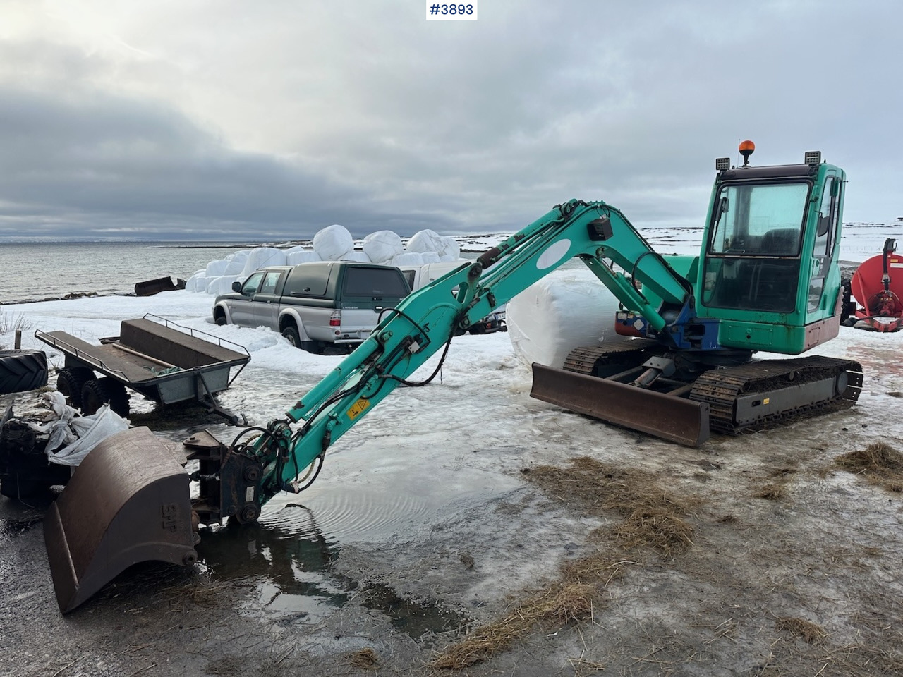 22003 IHI 45N excavator w/ 3 buckets - Mini pelle: photos 2 22003 IHI 45N excavator w/ 3 buckets - Mini pelle: photos 2